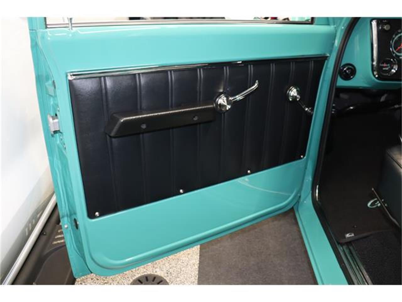 Chevrolet-C10-1967-Light-Green-Black-Light-Green-8
