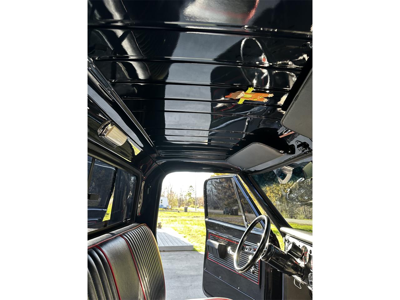 Chevrolet-C10-1968-Black-Black-and-Red-16
