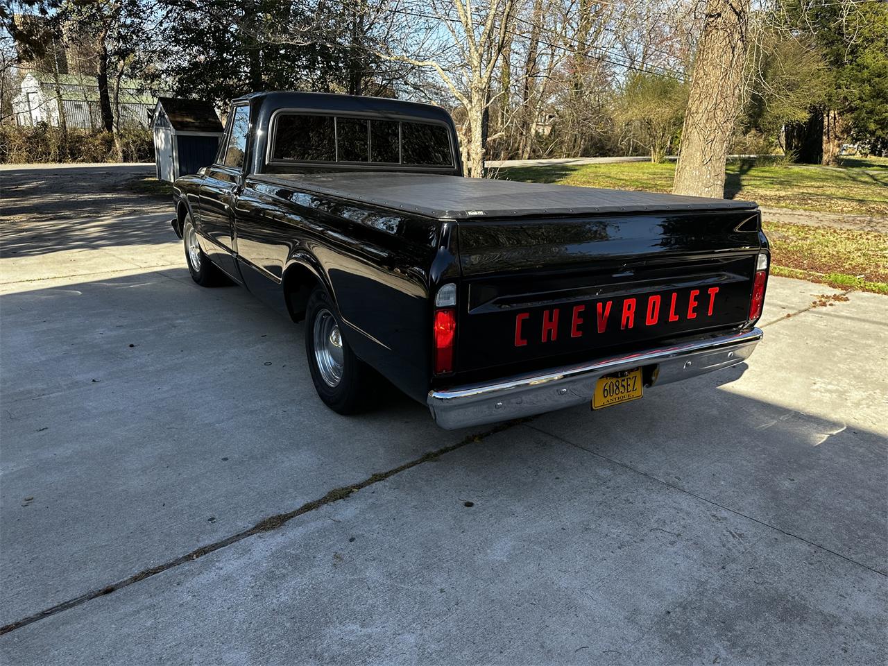 Chevrolet-C10-1968-Black-Black-and-Red-2