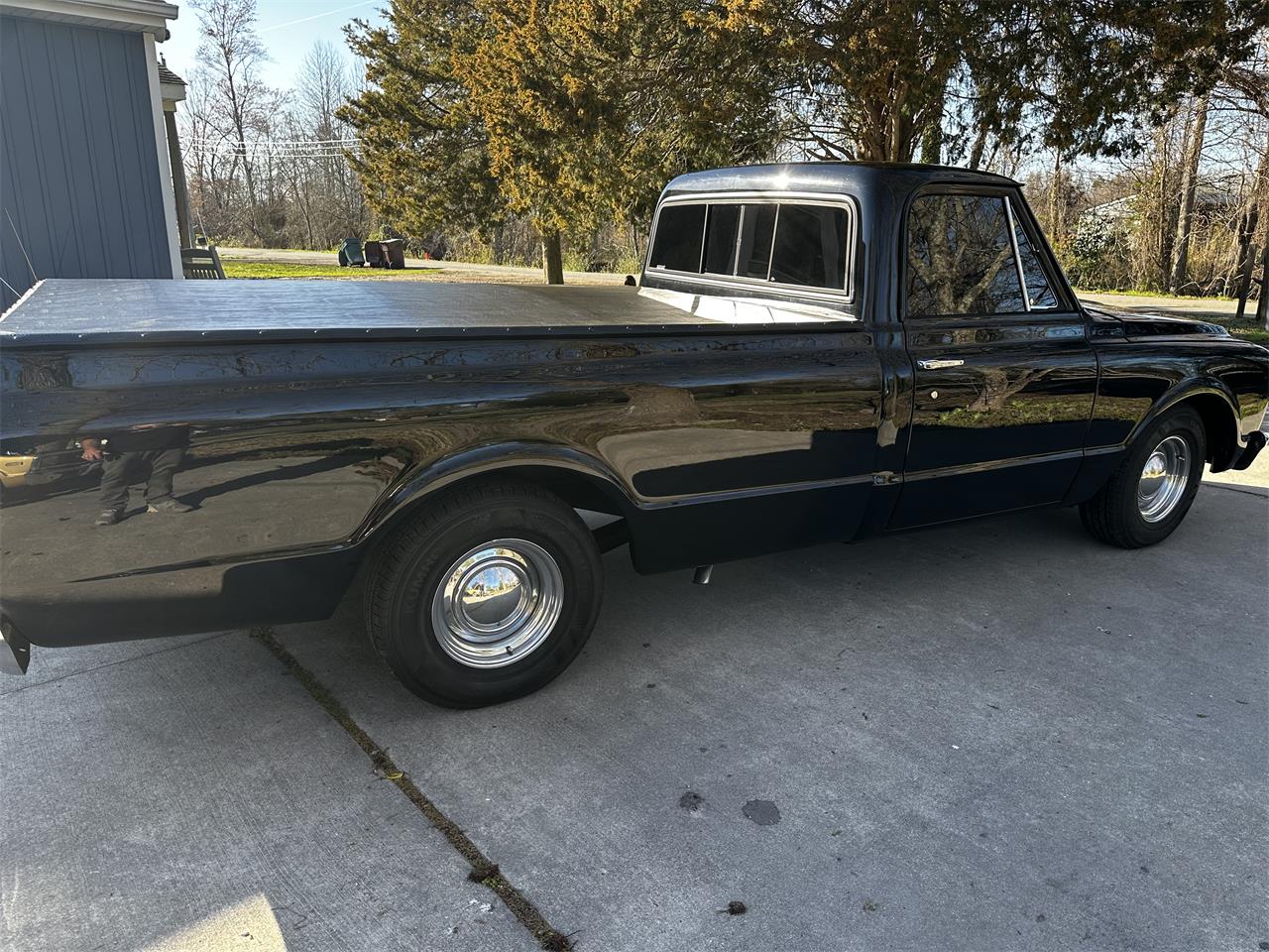 Chevrolet-C10-1968-Black-Black-and-Red-21
