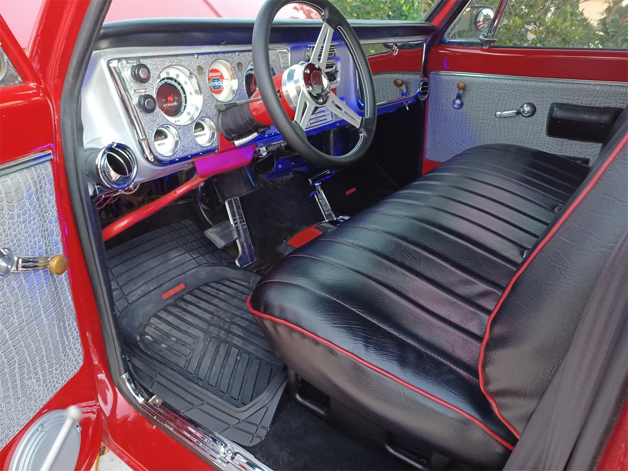 Chevrolet-C10-1968-Caldera-Red-Red-black-silver-1