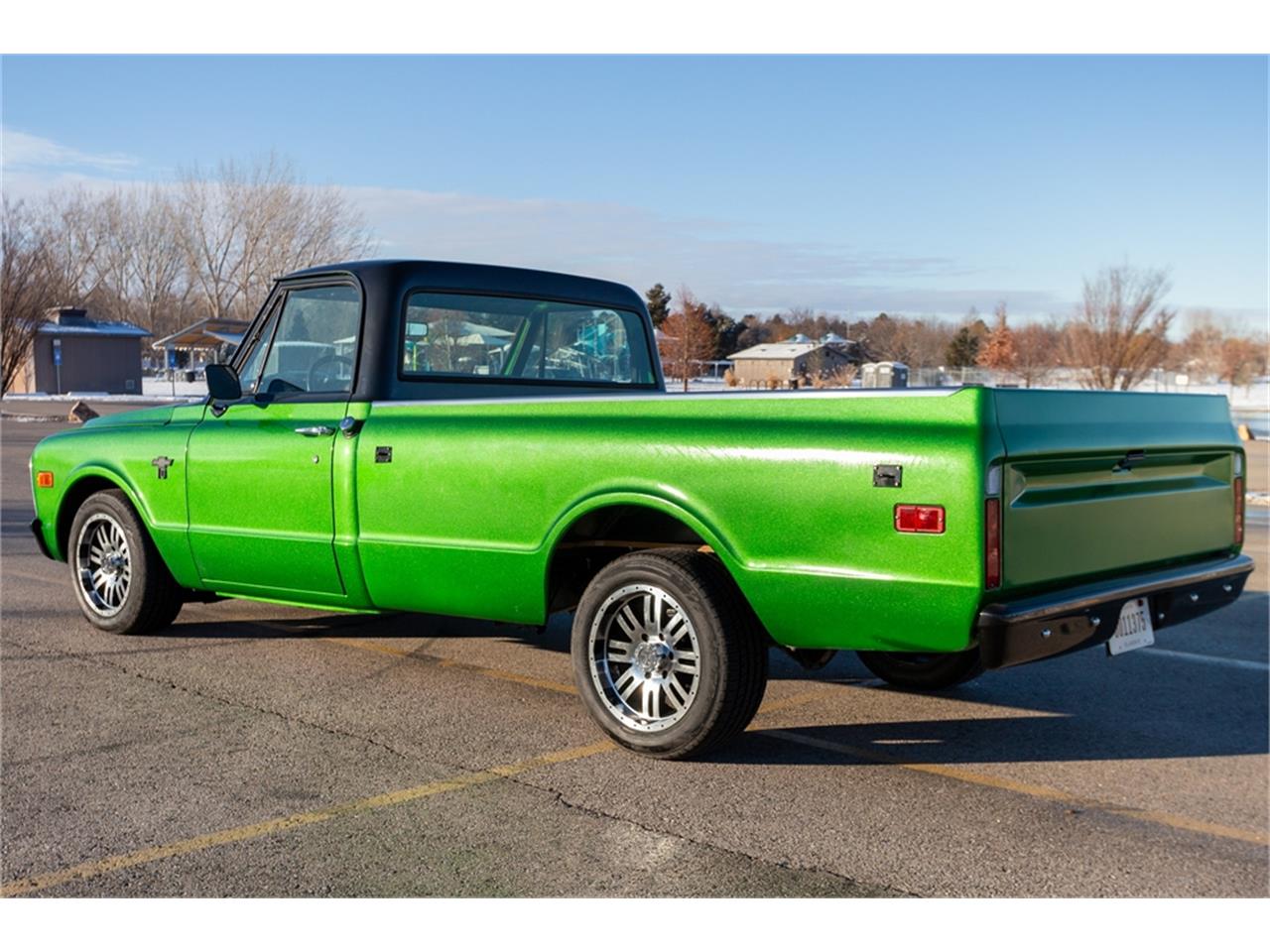 Chevrolet-C10-1968-Forest-Moss-Green-Black-and-Green-12