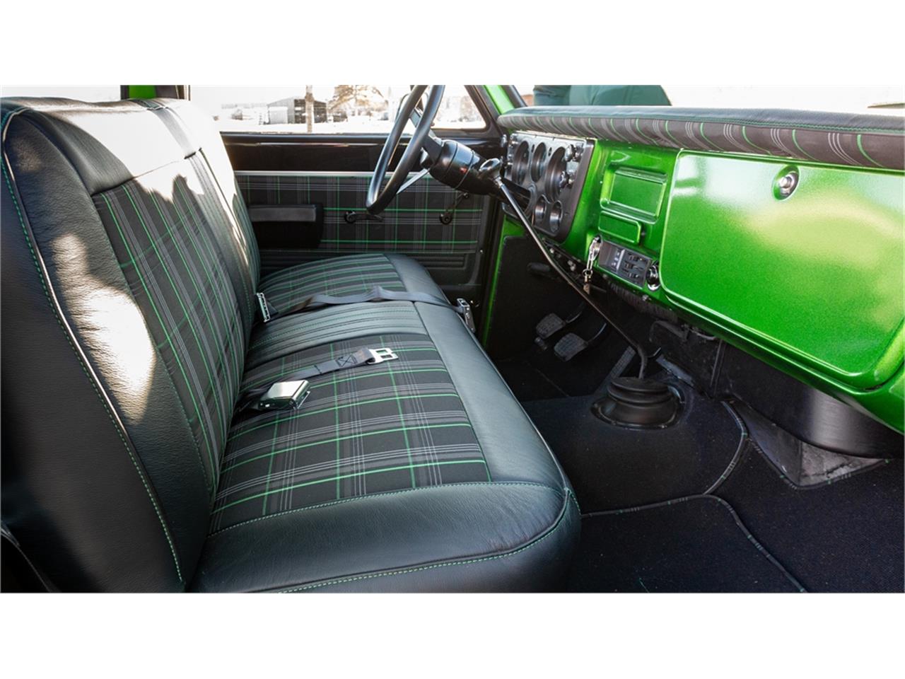 Chevrolet-C10-1968-Forest-Moss-Green-Black-and-Green-14