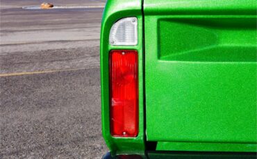 Chevrolet-C10-1968-Forest-Moss-Green-Black-and-Green-18