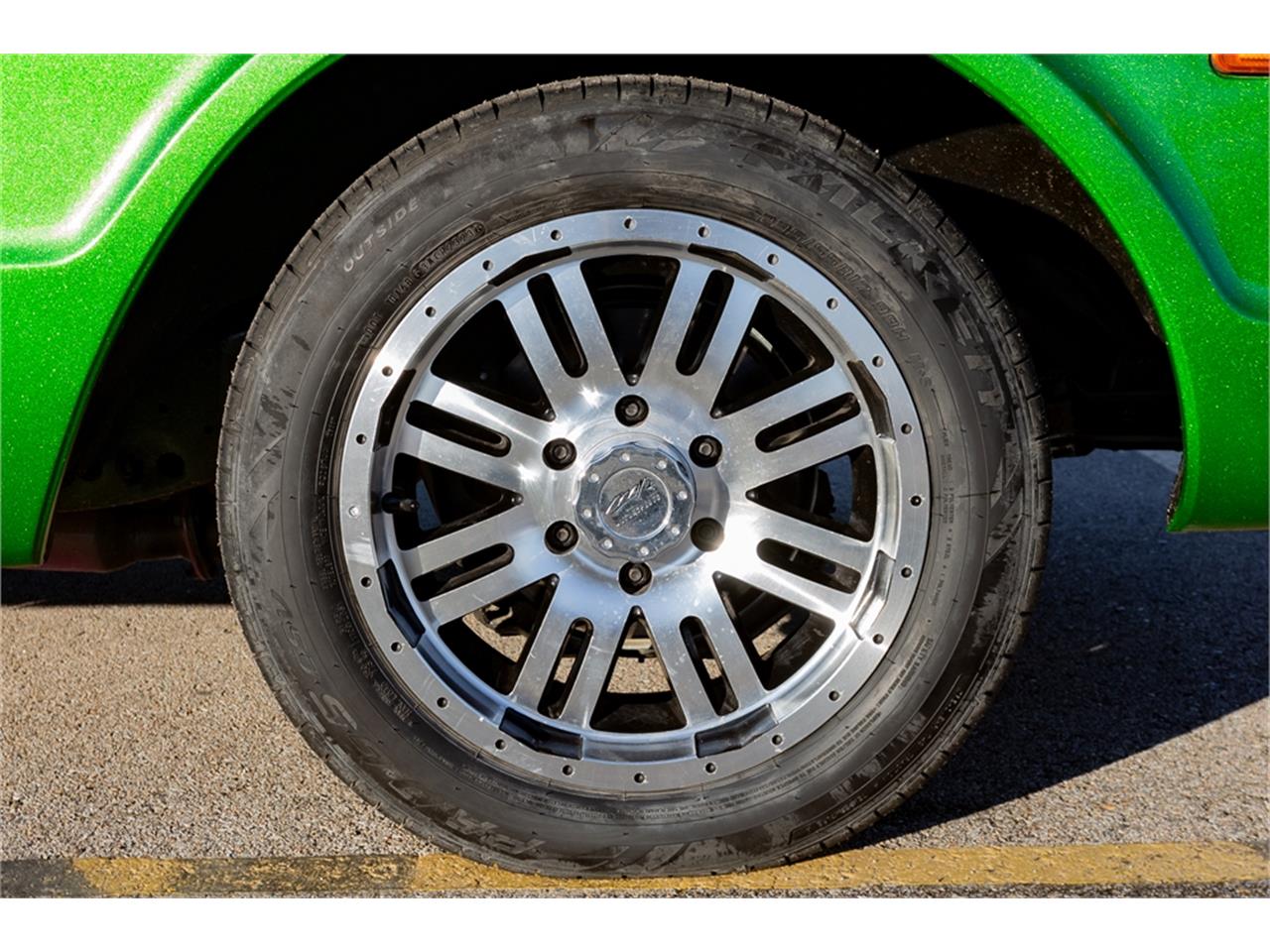 Chevrolet-C10-1968-Forest-Moss-Green-Black-and-Green-27