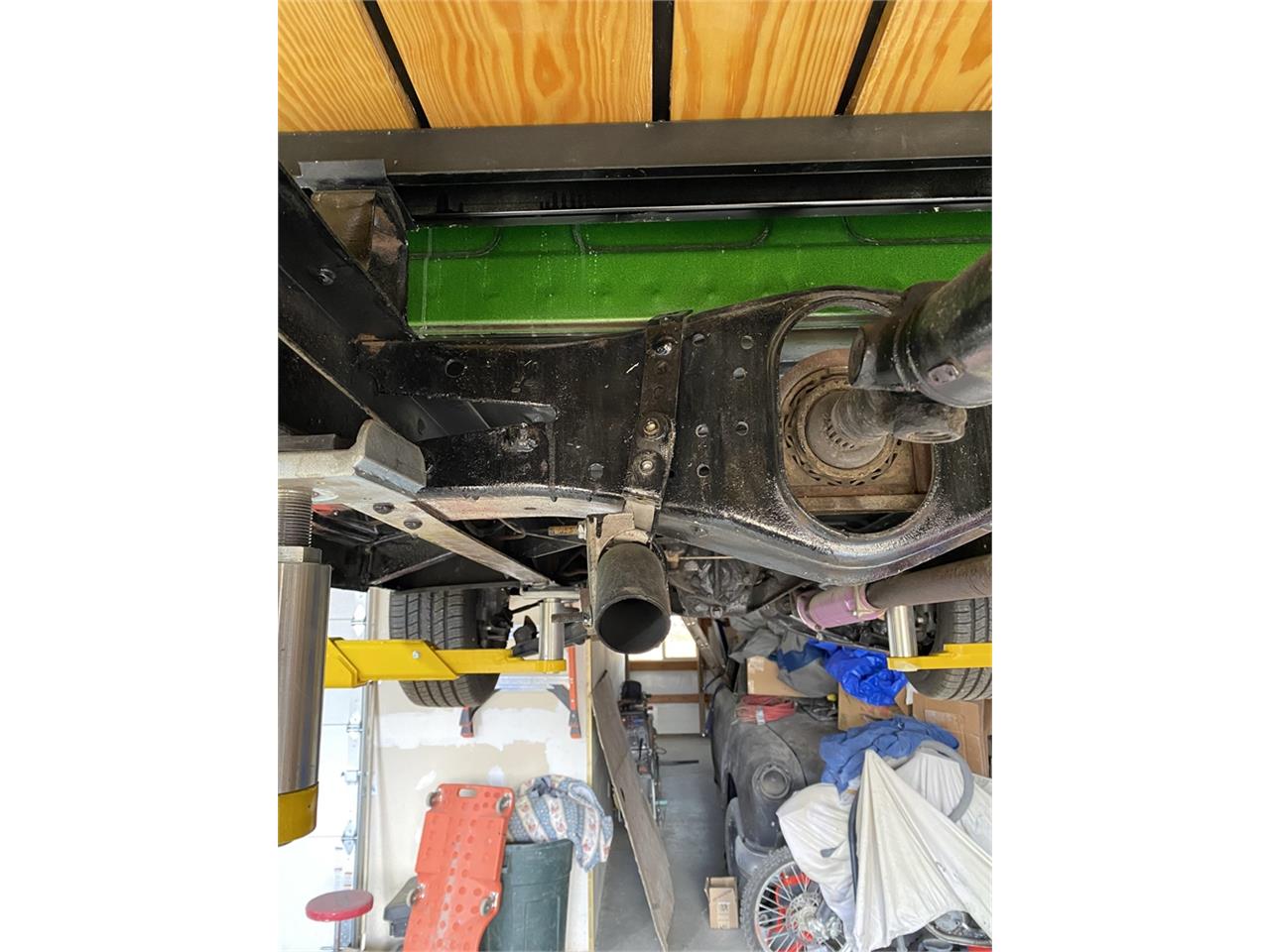 Chevrolet-C10-1968-Forest-Moss-Green-Black-and-Green-3