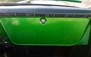 Chevrolet-C10-1968-Forest-Moss-Green-Black-and-Green-40