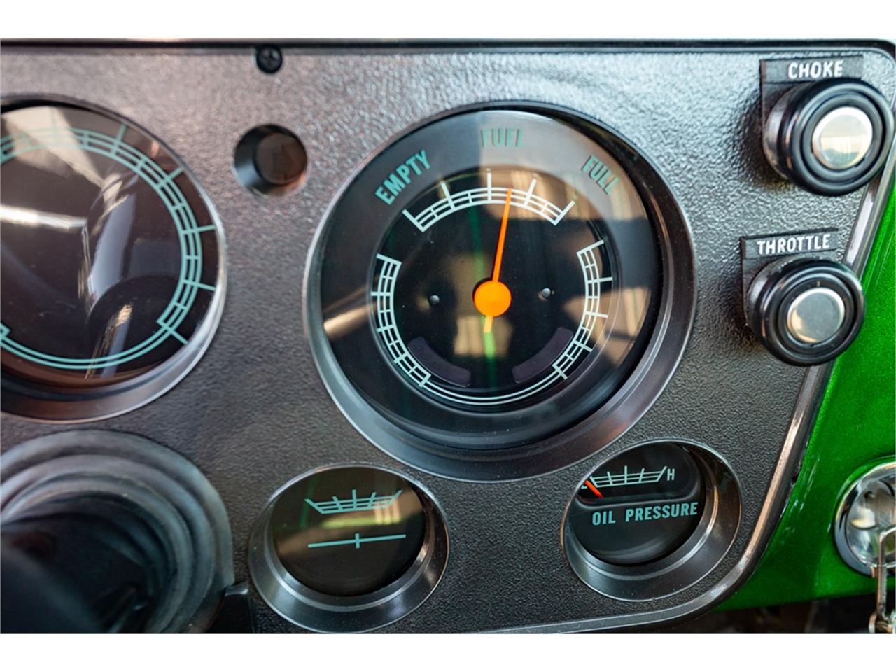 Chevrolet-C10-1968-Forest-Moss-Green-Black-and-Green-45