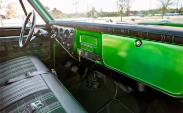 Chevrolet-C10-1968-Forest-Moss-Green-Black-and-Green-48