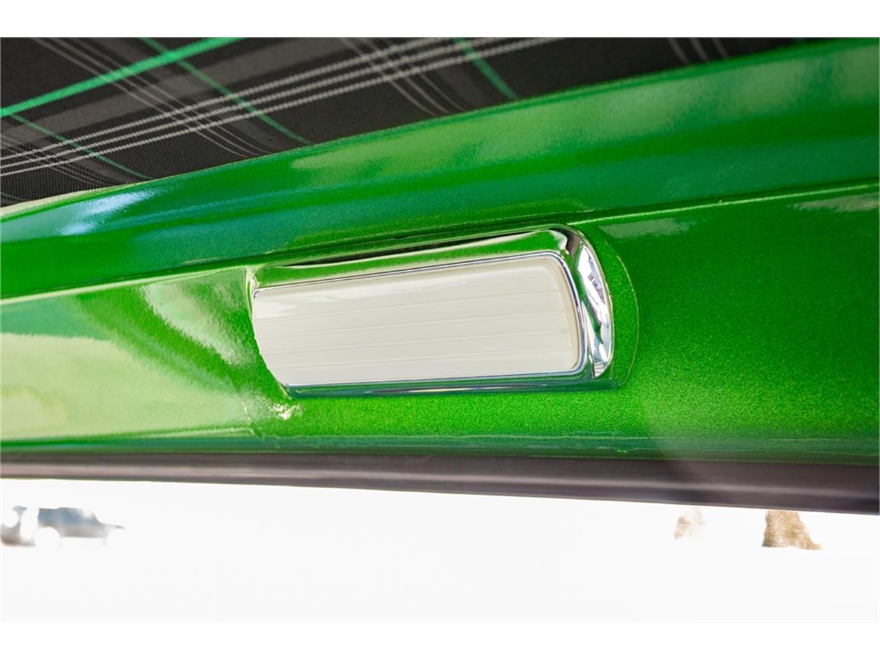 Chevrolet-C10-1968-Forest-Moss-Green-Black-and-Green-49