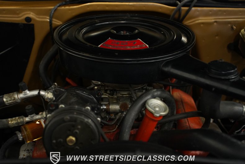 Chevrolet-C10-1968-Gold-Parchment-36