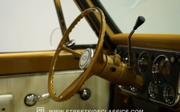 Chevrolet-C10-1968-Gold-Parchment-4