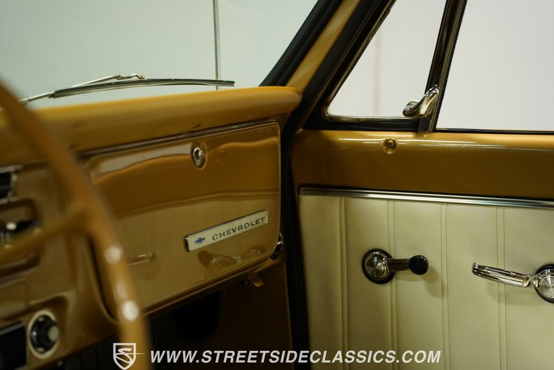 Chevrolet-C10-1968-Gold-Parchment-48