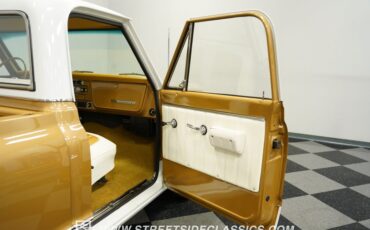 Chevrolet-C10-1968-Gold-Parchment-7