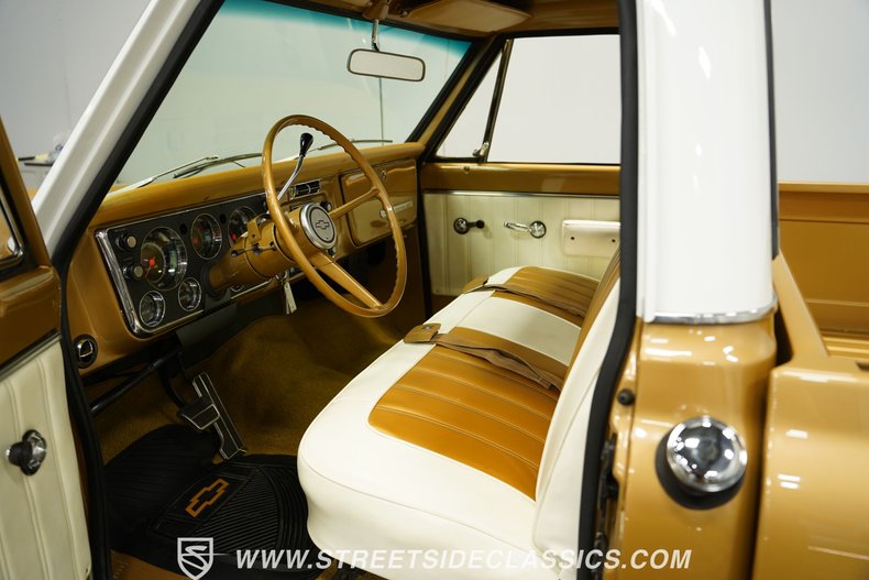 Chevrolet-C10-1968-Gold-Parchment-9