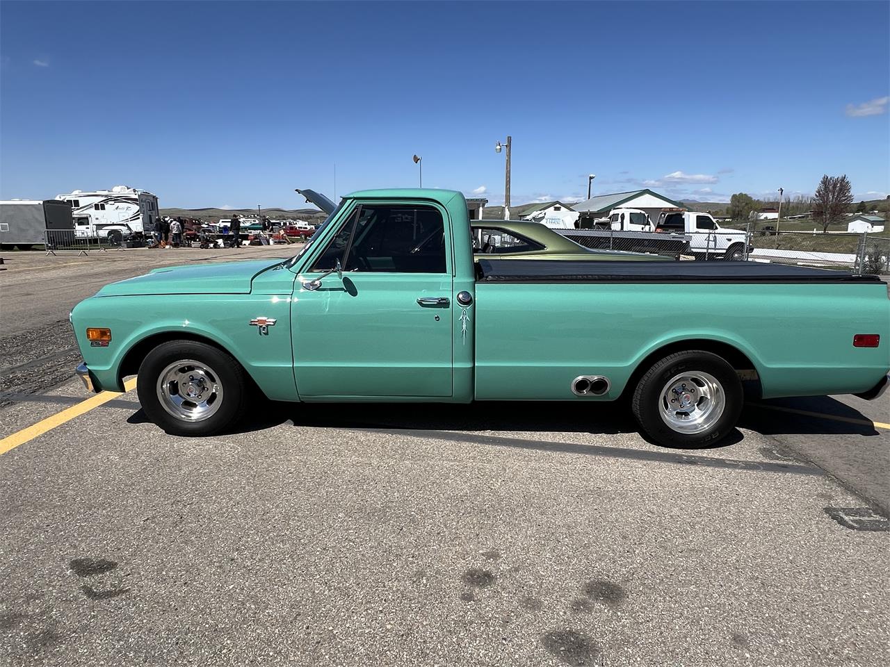 Chevrolet-C10-1968-Light-Green-Blackgray-leather-10