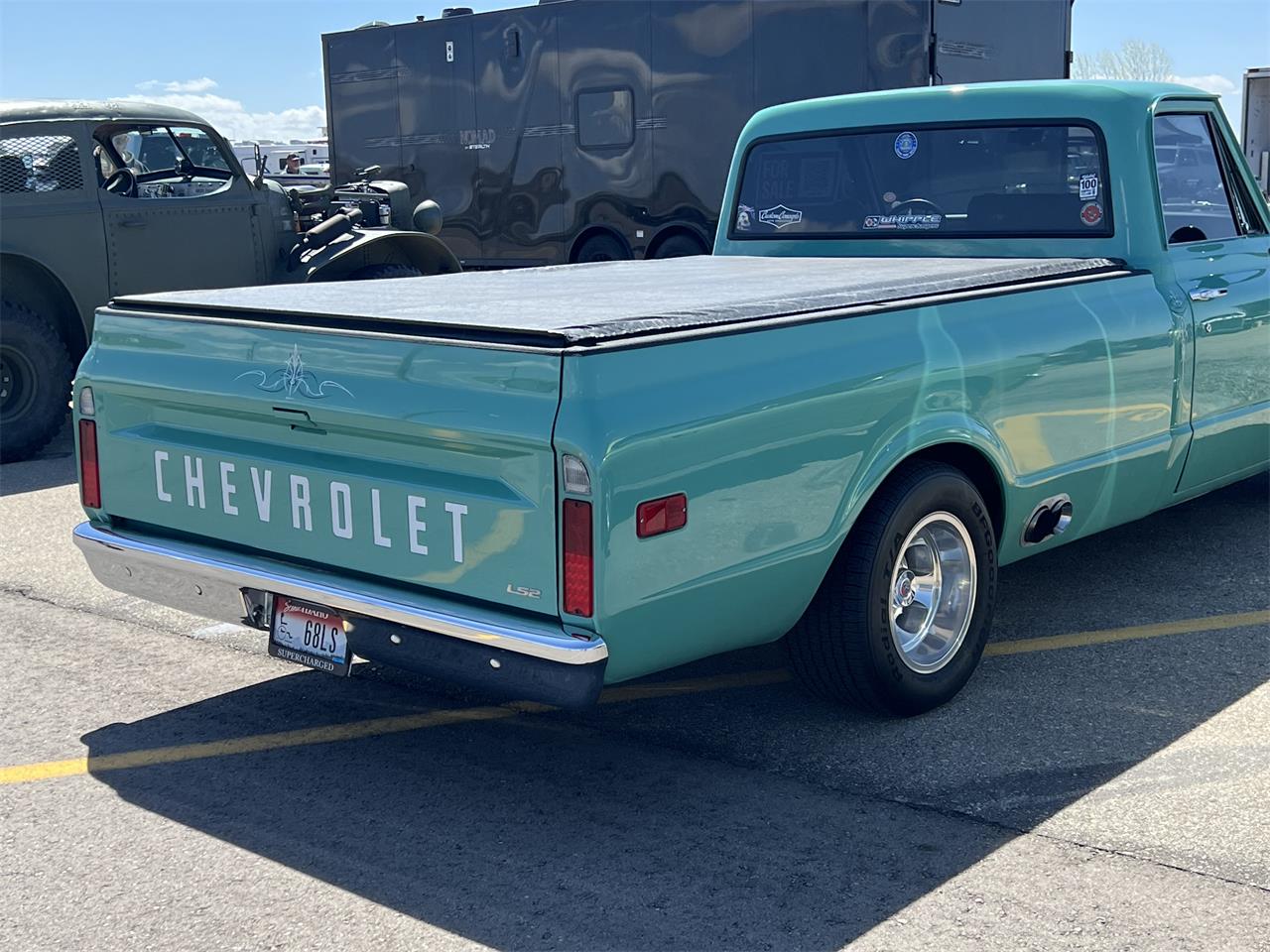 Chevrolet-C10-1968-Light-Green-Blackgray-leather-7