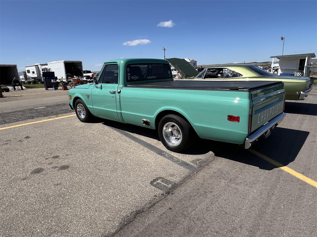 Chevrolet-C10-1968-Light-Green-Blackgray-leather-9