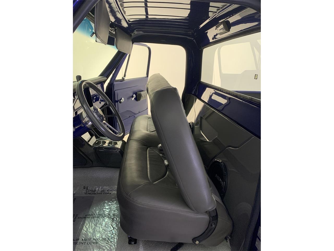 Chevrolet-C10-1968-METALLIC-BLUE-2-TONE-GREY-11