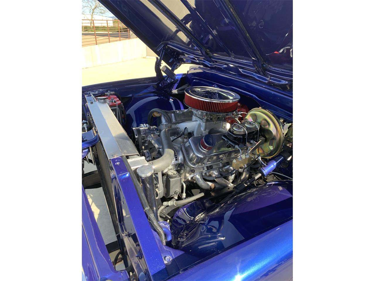 Chevrolet-C10-1968-METALLIC-BLUE-2-TONE-GREY-18