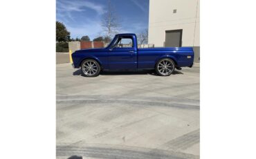 Chevrolet-C10-1968-METALLIC-BLUE-2-TONE-GREY-2
