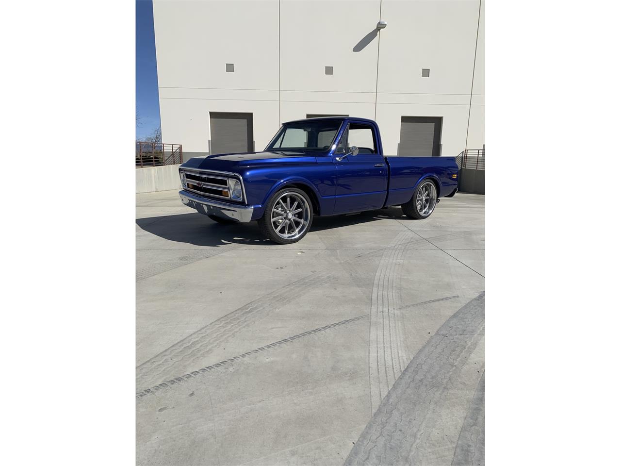 Chevrolet-C10-1968-METALLIC-BLUE-2-TONE-GREY-23