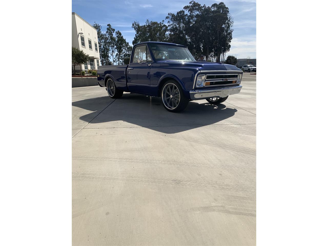 Chevrolet-C10-1968-METALLIC-BLUE-2-TONE-GREY-6