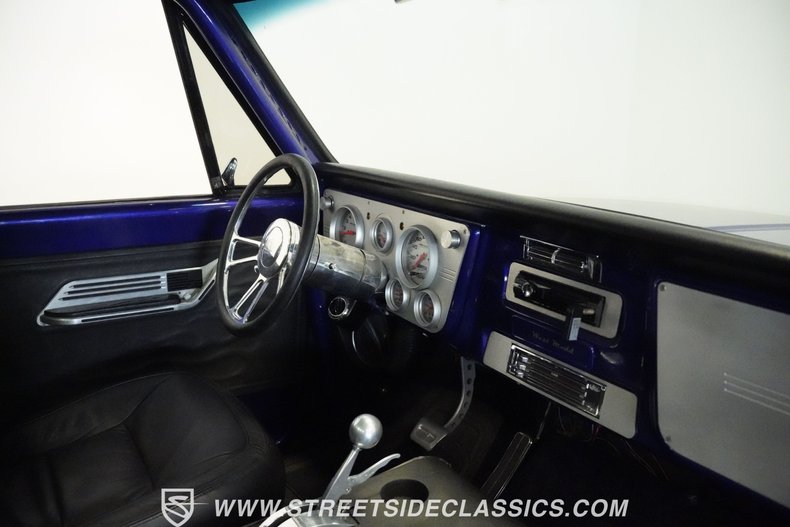 Chevrolet-C10-1968-Silver-16