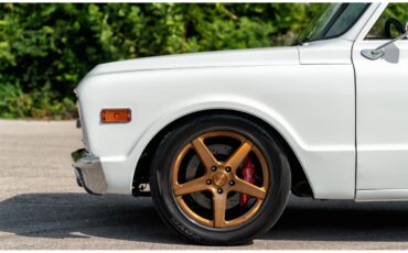 Chevrolet-C10-1968-White-Tan-17