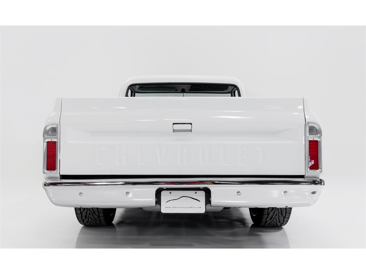Chevrolet-C10-1968-White-Tan-3
