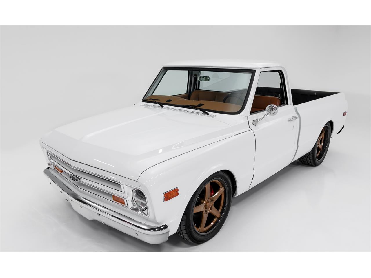 Chevrolet-C10-1968-White-Tan-4