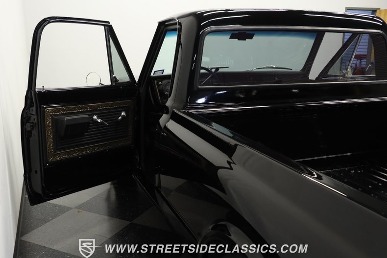 Chevrolet-C10-1969-Black-Black-35