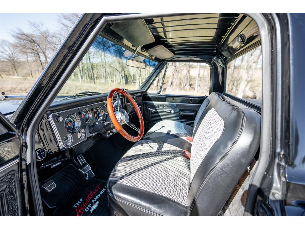Chevrolet-C10-1969-Black-Black-9