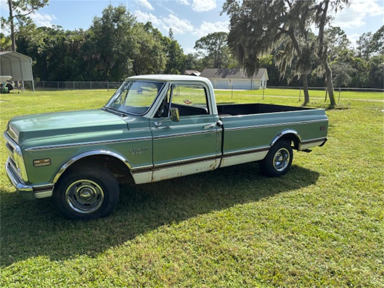 Chevrolet-C10-1969-GreenWhite-Black-2