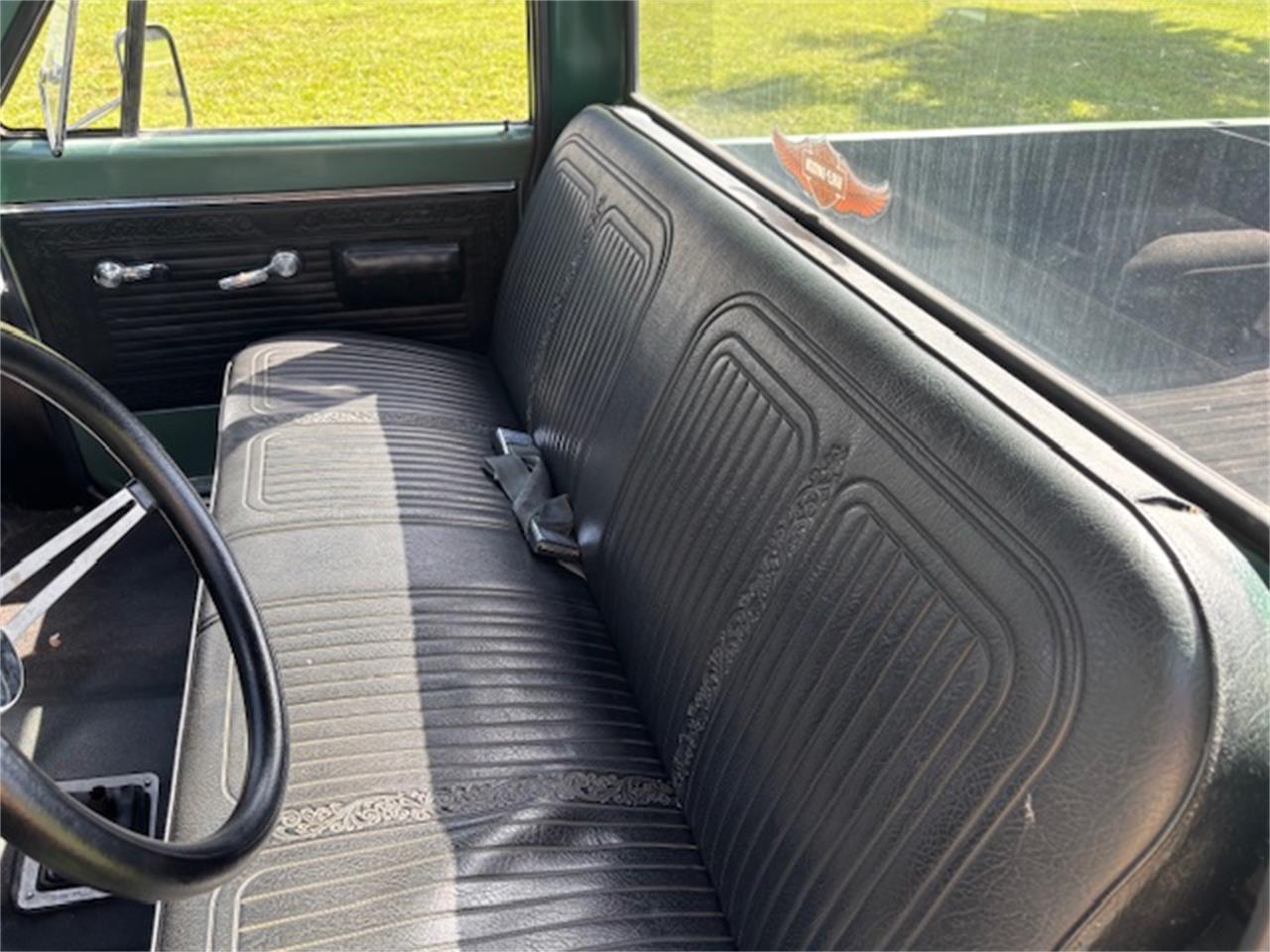Chevrolet-C10-1969-GreenWhite-Black-3