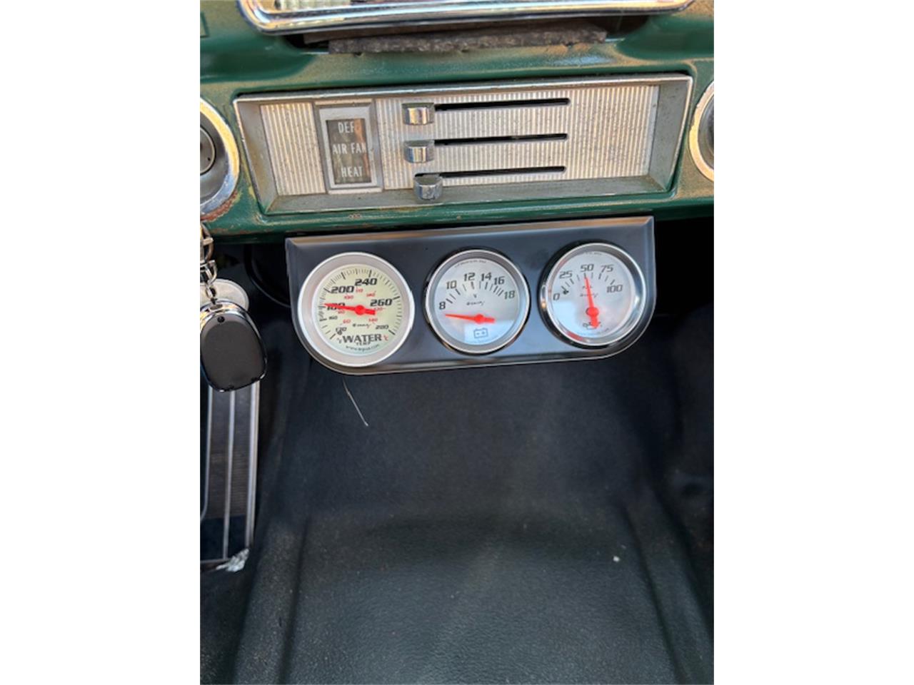 Chevrolet-C10-1969-GreenWhite-Black-5