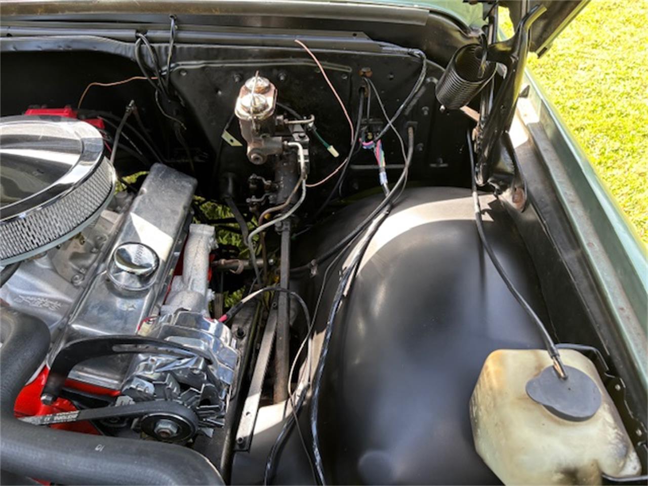 Chevrolet-C10-1969-GreenWhite-Black-9
