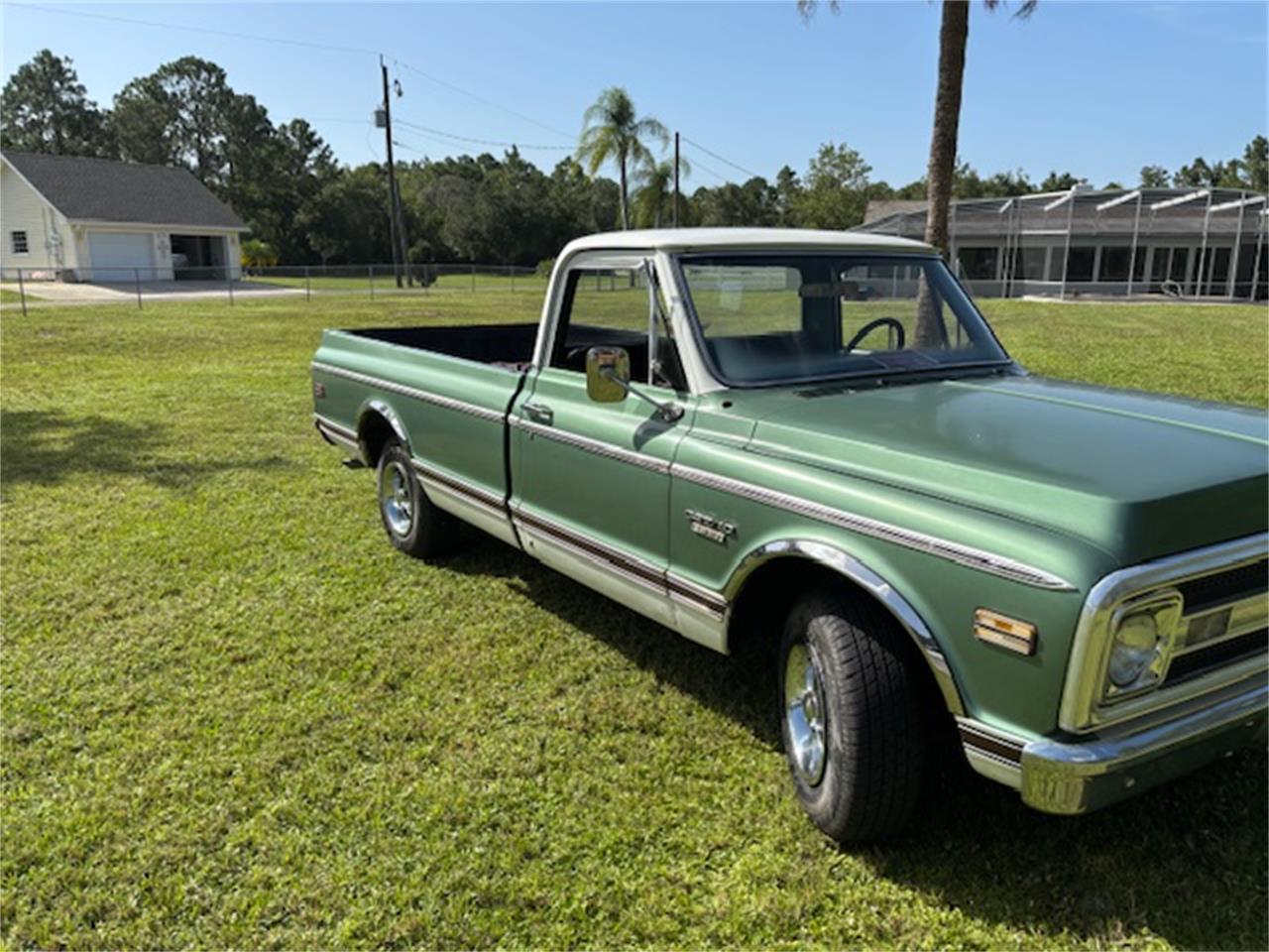 Chevrolet-C10-1969-GreenWhite-Black