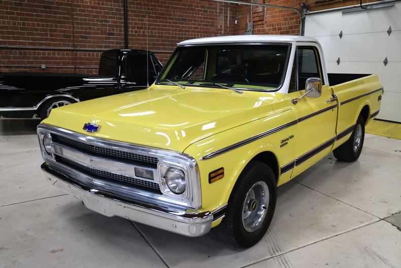 Chevrolet-C10-1969-Yellow-Black-1