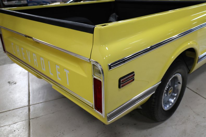 Chevrolet-C10-1969-Yellow-Black-17