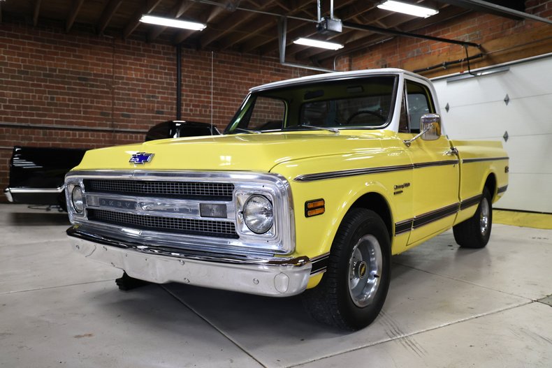 Chevrolet-C10-1969-Yellow-Black-19