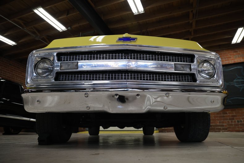 Chevrolet-C10-1969-Yellow-Black-2