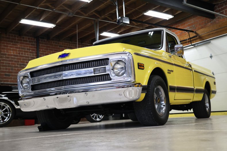 Chevrolet-C10-1969-Yellow-Black-20