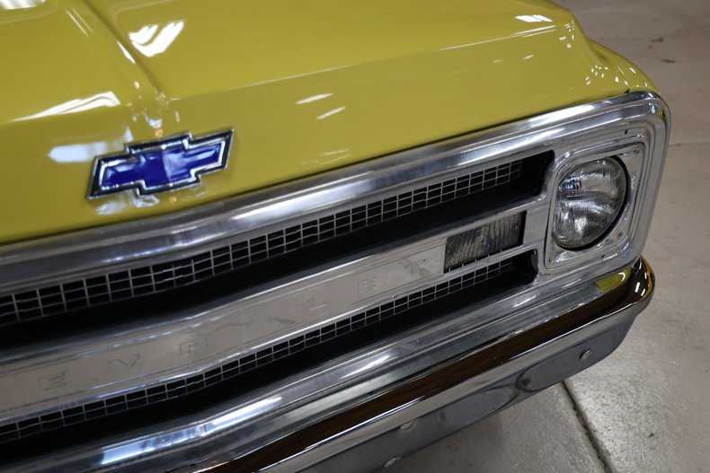 Chevrolet-C10-1969-Yellow-Black-23