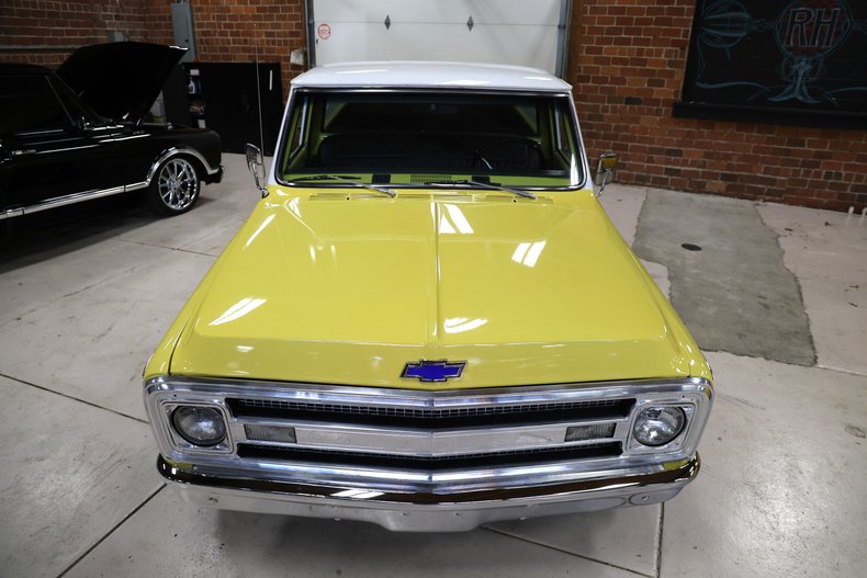 Chevrolet-C10-1969-Yellow-Black-24