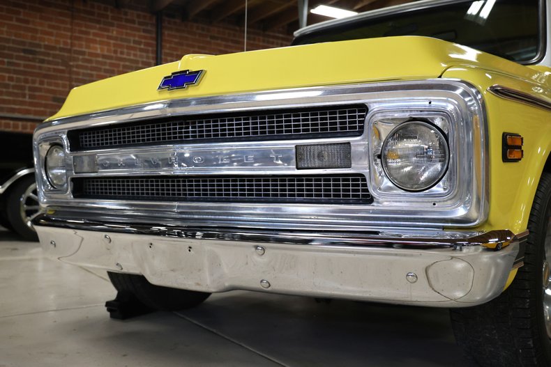 Chevrolet-C10-1969-Yellow-Black-25