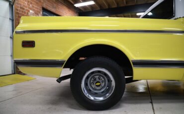 Chevrolet-C10-1969-Yellow-Black-29