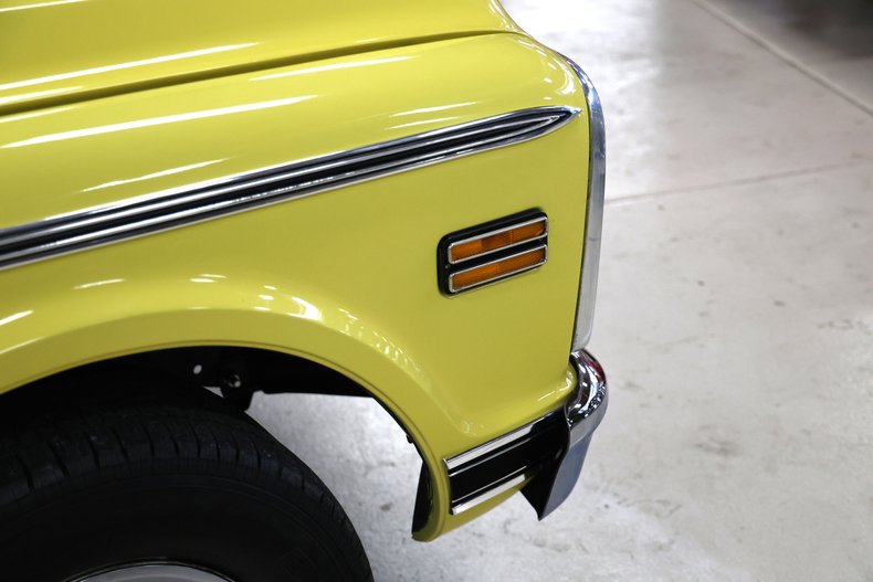 Chevrolet-C10-1969-Yellow-Black-30