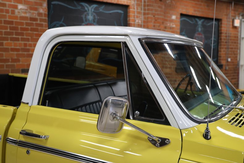 Chevrolet-C10-1969-Yellow-Black-33