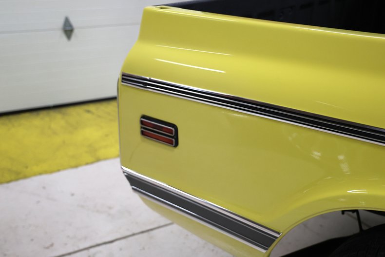 Chevrolet-C10-1969-Yellow-Black-36